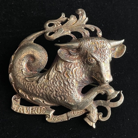 Vintage Sterling Silver Cini Taurus Zodiac Horoscope pin - Picture 10 of 12